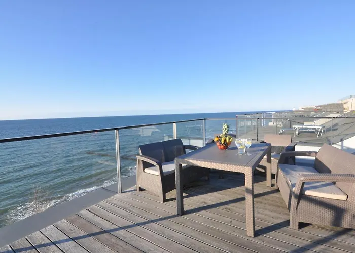 Nadmorski Luksus - Boulevard 尤斯托尼莫斯基