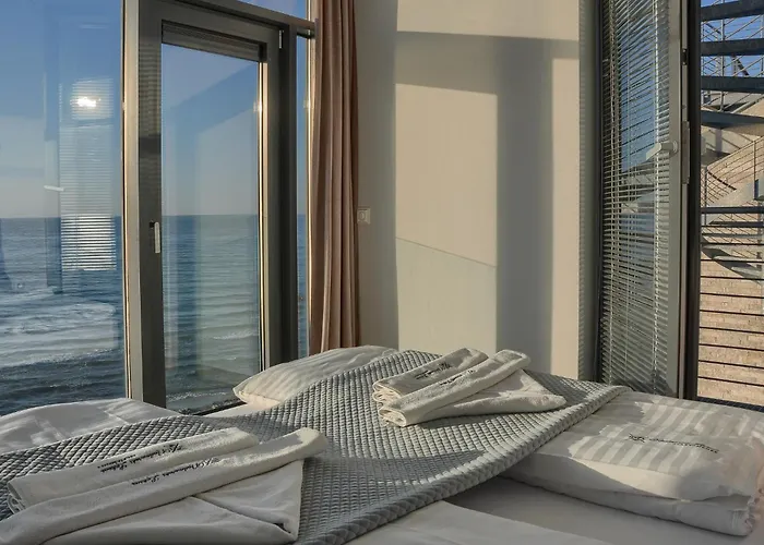 Nadmorski Luksus - Boulevard * 尤斯托尼莫斯基